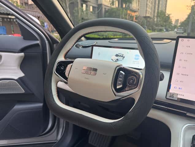 bọc v&ocirc; lăng geely ex5 emi, đồ chơi geely ex5 emi, phụ kiện geely ex5 emi, ốp v&ocirc; lăng geely ex5 emi, trang tr&iacute; v&ocirc; lăng geely ex5 emi, bọc v&ocirc; lăng ex5 emi, trang tr&iacute; v&ocirc; lăng&nbsp;ex5 emi, bọc v&ocirc; lăng